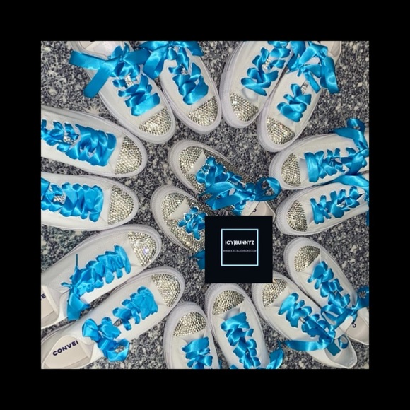 Pearls & Charms Low Top Converse Sizes 5-14 New In Box With Ribbon Laces - Picture 11 of 13